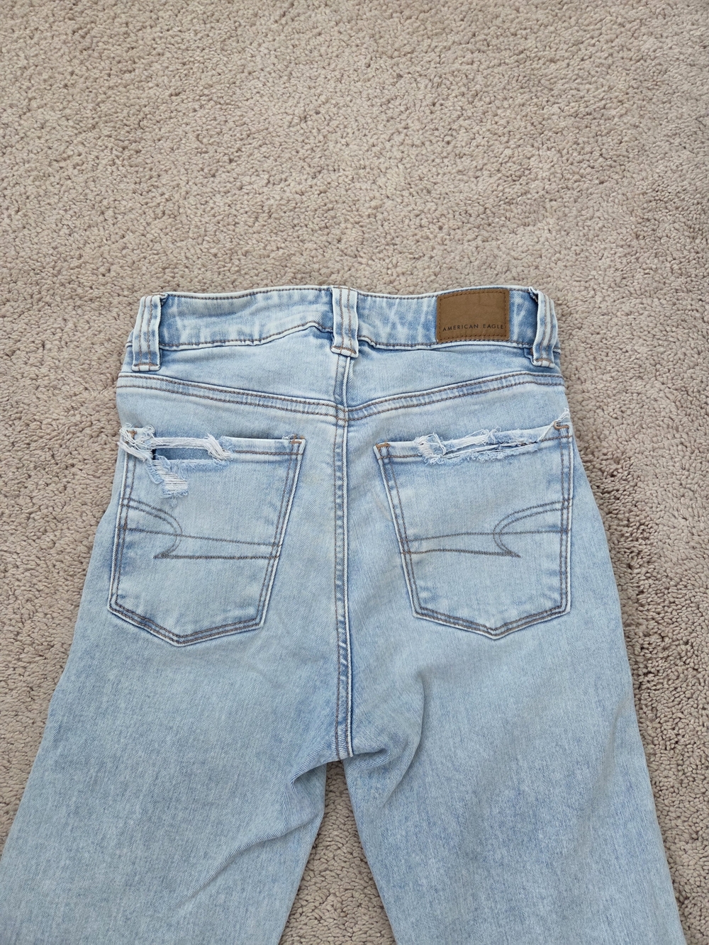 American Eagle Outfitters Light Blue High-Rise Flare Jeans - Picture 5 of 5